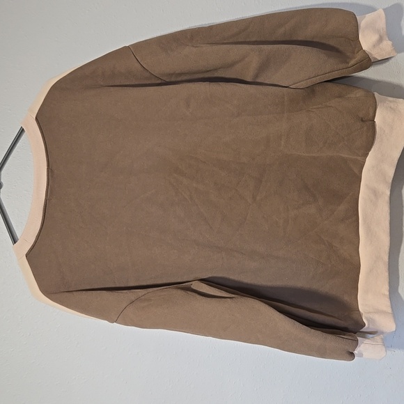 Trendy Queen Brown And Cream Sweatshirt Size Medium - Picture 2 of 8